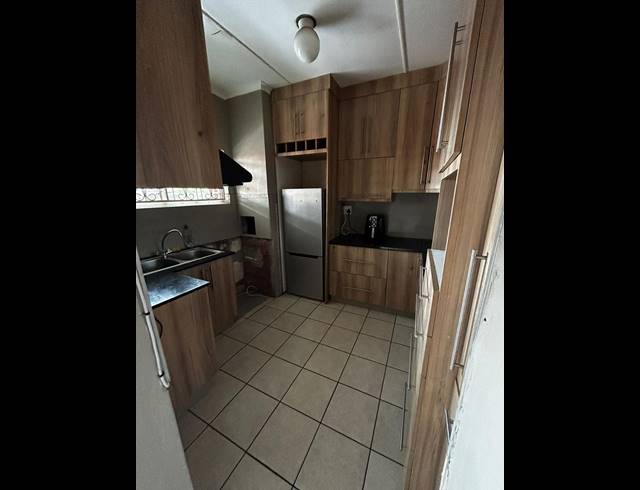 2 BEDROOM FLAT FOR SALE IN SCOTTSVILLE